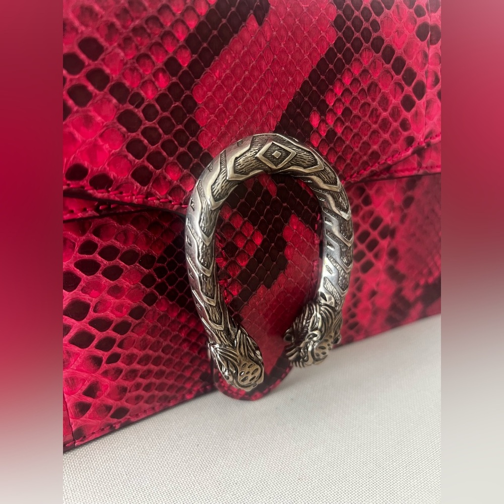 Gucci Exotic Fushia Dionysus Shoulder Bag - Picture 3 of 11